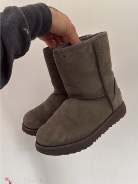 UGG Kids Classic Short Boots Gray Brown